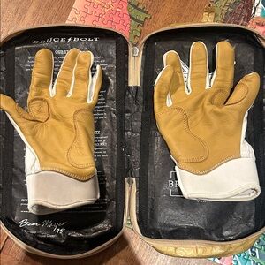 Bruce Bolt Tan and White Leather Gloves small